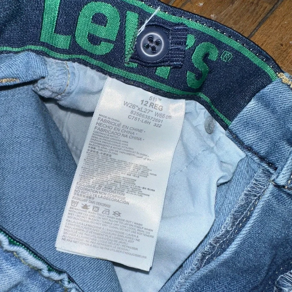 Levi's Jeans Kids Size 26x27 Blue Denim Slim Fit Straight Leg Light‎ Wash